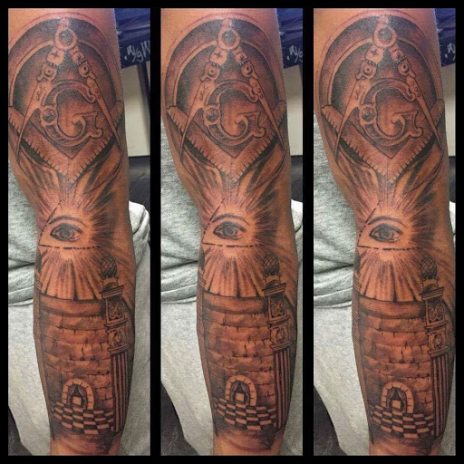 Explore heart tattoo ideas for females, creative tattoo ideas in Savannah, available at Tatlyfe Studios