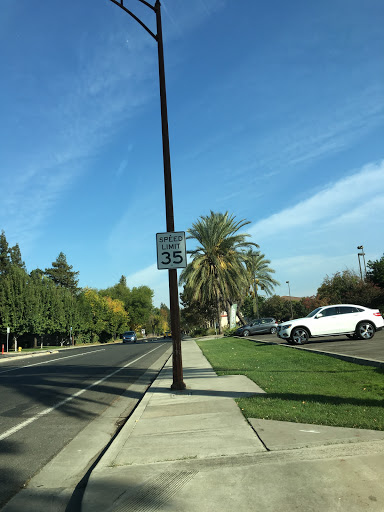 Bakery «Krispy Kreme Doughnuts», reviews and photos, 2809 W March Ln, Stockton, CA 95219, USA