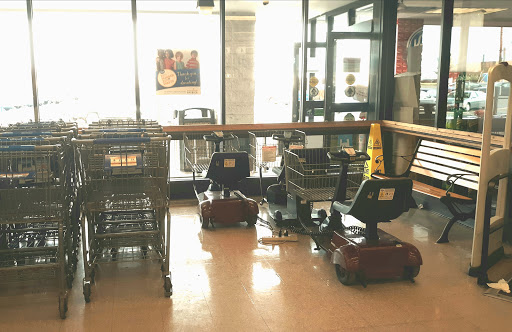 Grocery Store «Kroger», reviews and photos, 1790 E Market St, Harrisonburg, VA 22801, USA