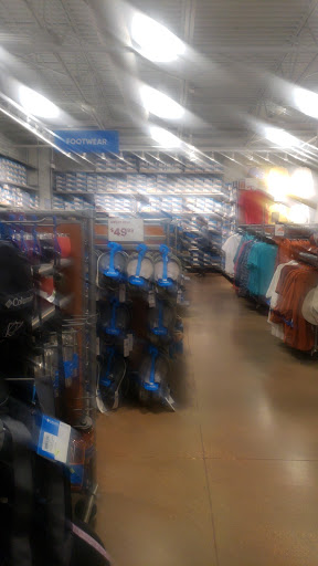 Clothing Store «Columbia Sportswear Outlet Store at Allen Premium Outlets», reviews and photos, 820 Stacy Rd #470, Allen, TX 75013, USA