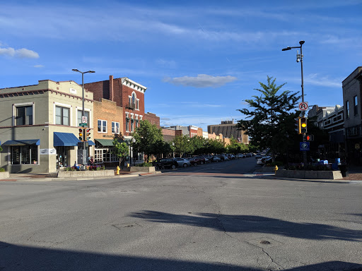 Bicycle Store «Sunflower Outdoor & Bike Shop», reviews and photos, 804 Massachusetts St, Lawrence, KS 66044, USA