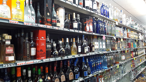 Liquor Store «D & M Liquor Store», reviews and photos, 595 Ralph David Abernathy Blvd, Atlanta, GA 30312, USA