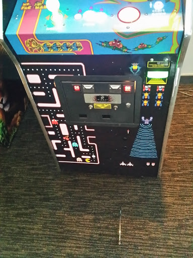 Movie Theater «Studio Movie Grill», reviews and photos, 5655 Colleyville Blvd #300, Colleyville, TX 76034, USA