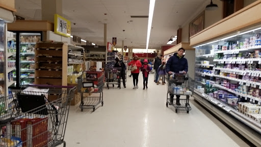 Grocery Store «Stop & Shop», reviews and photos, 1100 Massachusetts Ave, Dorchester, MA 02125, USA