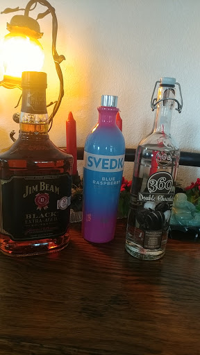 Liquor Store «Holiday Depot Liquor», reviews and photos, 6520 Randol Mill Rd, Fort Worth, TX 76112, USA