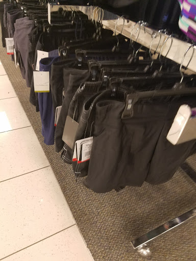 Shopping Mall «Blue Star Shopping Center», reviews and photos, 1701 US-22, Watchung, NJ 07069, USA