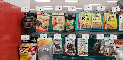Pet Supply Store «Petco Animal Supplies», reviews and photos, 11620 W 95th St, Overland Park, KS 66214, USA