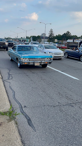 Ice Cream Shop «Oberweis Ice Cream and Dairy Store», reviews and photos, 32808 Woodward Ave, Royal Oak, MI 48073, USA