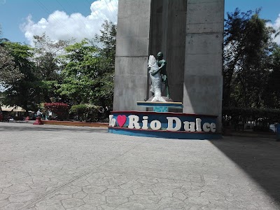 Photos of Monumento Al Pescador, Rio Dulce