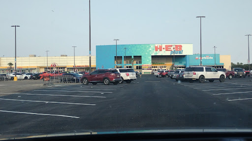 Grocery Store «H-E-B plus!», reviews and photos, 1145 Waldron Rd, Corpus Christi, TX 78418, USA