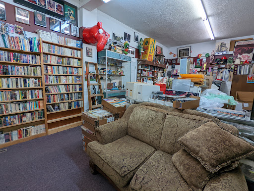 Book Store «DreamHaven Books & Comics», reviews and photos, 2301 E 38th St, Minneapolis, MN 55406, USA