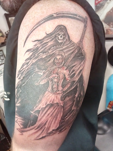 Tattoo Shop «Sharks Bite Tattoo», reviews and photos, 270 Main St, Buzzards Bay, MA 02532, USA