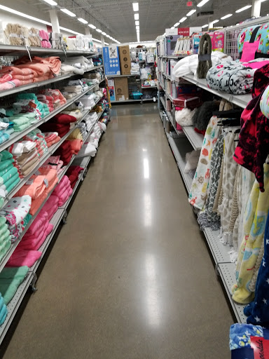 Clothing Store «Burlington Coat Factory», reviews and photos, 3475 Westdale Dr SW, Cedar Rapids, IA 52404, USA