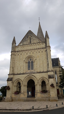 Cours Saint Jean-Paul II à Bellevigne-les-Châteaux