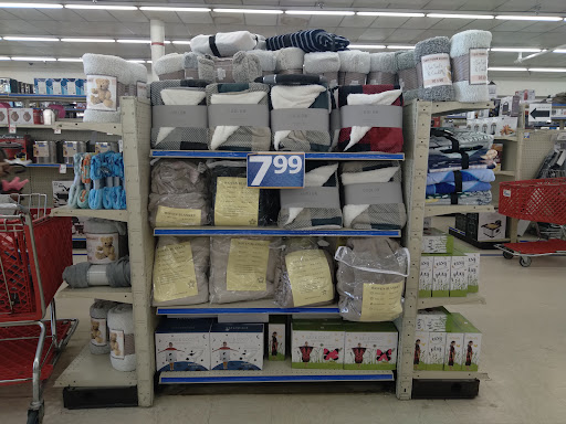 Discount Store «Roses», reviews and photos, 1536 Whipple Ave NW, Canton, OH 44708, USA