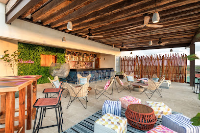 Ático Rooftop Bar & Lounge - Av. Coba Sur Mz 5 Smz 1 Region 14, 77760 Tulum, Q.R., Mexico