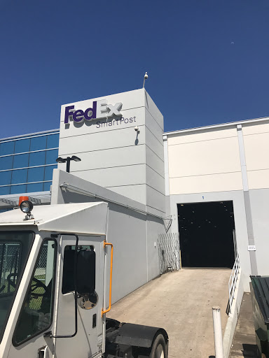 Mailing Service «FedEx SmartPost», reviews and photos, 1517 Greens Rd, Houston, TX 77032, USA