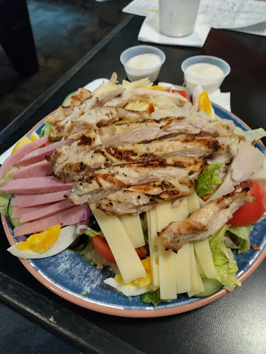 Bar «Crows Nest Pub and Grill», reviews and photos, 181 Plaistow Rd, Plaistow, NH 03865, USA