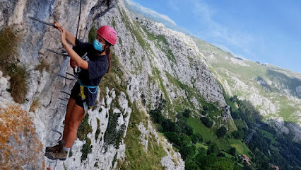 ALTO MIERA AVENTURA - BARRANCOS EN CANTABRIA - TURISMO ACTIVO - CANOAS RíO ASóN - VíAS FERRATA