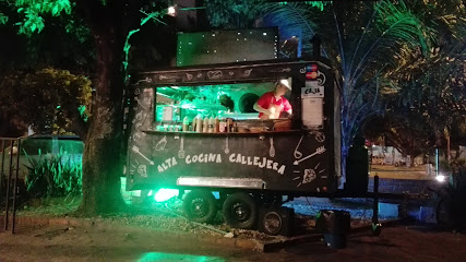 La Comilona Food Trailer Cali Alta cocina callejer - Cl. 9 #61, Cali, Valle del Cauca, Colombia
