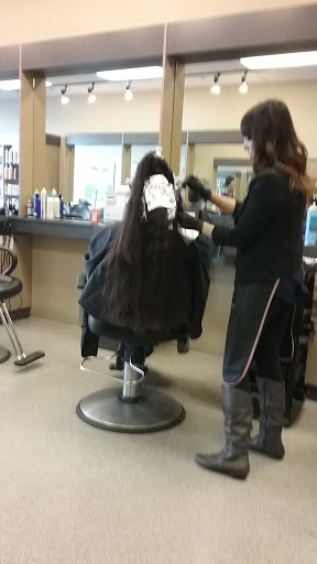 Hair Salon «Supercuts», reviews and photos, 2401 S 1st St #124, Yakima, WA 98903, USA
