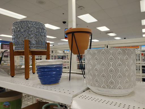 Clothing Store «Ross Dress for Less», reviews and photos, 1700 Lake Woodlands Dr, The Woodlands, TX 77380, USA