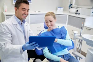 Dentaris Dental Clinic image