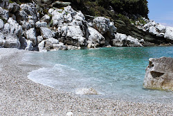 Photo de Petromelissa beach zone sauvage