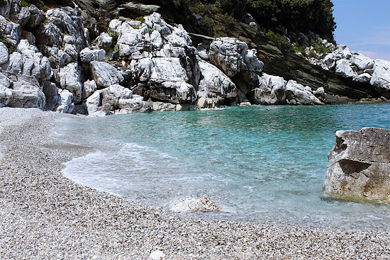 Petromelissa beach