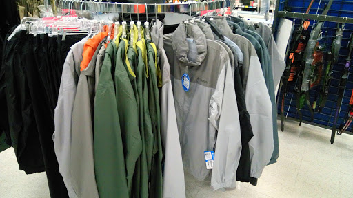 Sporting Goods Store «Big 5 Sporting Goods - Longview», reviews and photos, 600 Triangle Shopping Center #150, Longview, WA 98632, USA