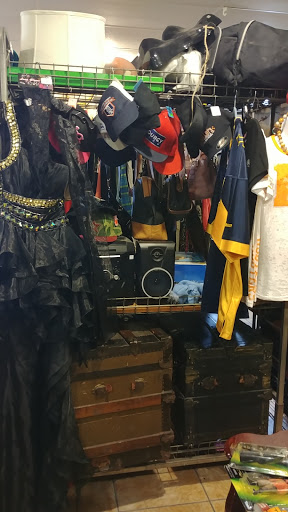 Thrift Store «Thrifty Nickel Tampa Thrift Store Re-Sale», reviews and photos, 7706 W Hillsborough Ave, Tampa, FL 33615, USA