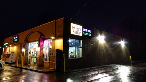 Party Store «Cornersburg Party Shop», reviews and photos, 3727 Tippecanoe Rd, Youngstown, OH 44511, USA