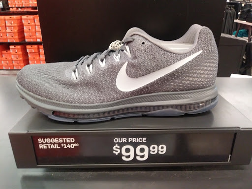 Clothing Store «Nike Factory Store», reviews and photos, 2950 I-20 Frontage Rd #755, Grand Prairie, TX 75052, USA