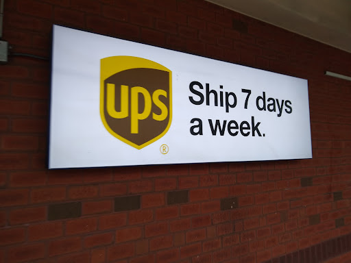 Office Supply Store «Staples», reviews and photos, 113 Mill Plain Rd, Danbury, CT 06811, USA