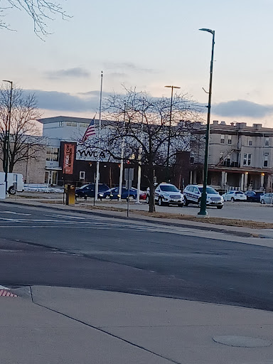 Supermarket «Hy-Vee», reviews and photos, 901 S 4th St, Clinton, IA 52732, USA