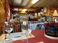 Atmosphère du Restaurant La Tanière restauration à Saint-Sigismond - n°2