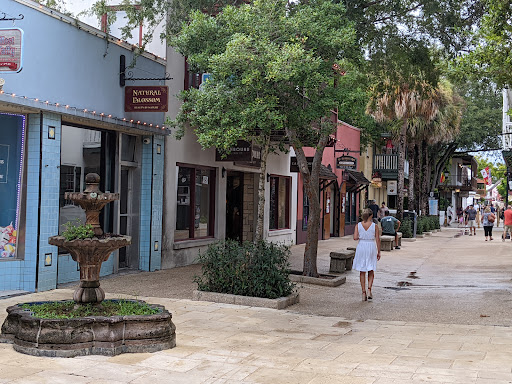 Cocktail Bar «Tradewinds Lounge», reviews and photos, 124 Charlotte St, St Augustine, FL 32084, USA