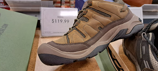 Shoe Store «DSW Designer Shoe Warehouse», reviews and photos, 3704 W Dublin Granville Rd, Columbus, OH 43235, USA