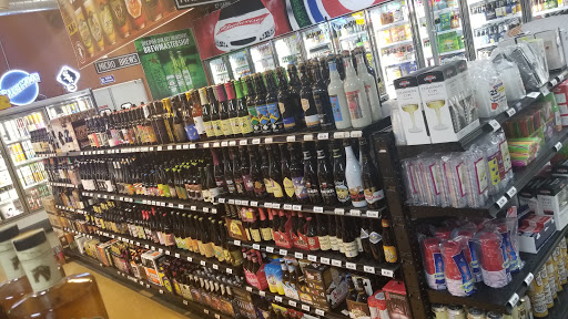 Wine Store «Cardinal Warehouse Wine & Liquors», reviews and photos, 7780 N Milwaukee Ave, Niles, IL 60714, USA