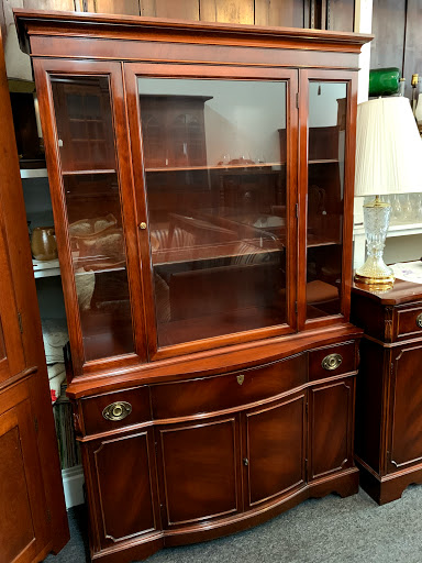 Antique Furniture Store «Every Now & Then Antique Furniture Mall», reviews and photos, 430 W Benson St, Cincinnati, OH 45215, USA