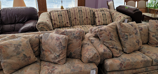 Thrift Store «WINGS Resale Store», reviews and photos, 300 W Golf Rd, Schaumburg, IL 60195, USA