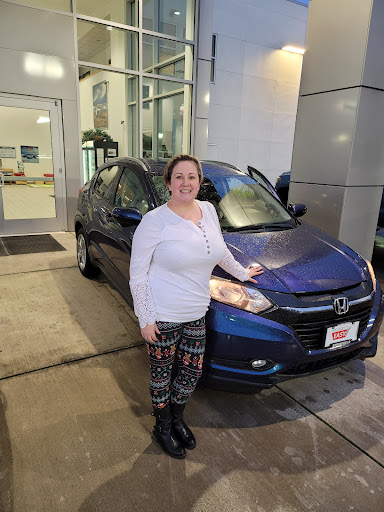 Toyota Dealer «Lithia Toyota of Springfield», reviews and photos, 163 S 9th St, Springfield, OR 97477, USA