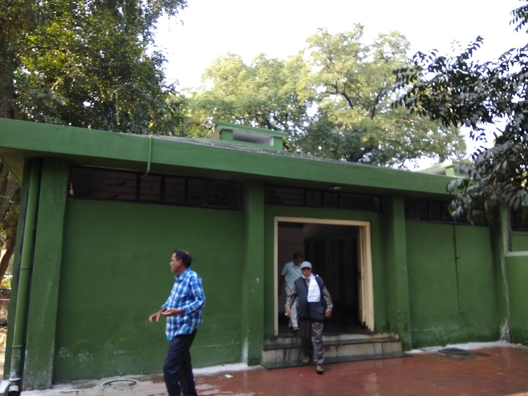 Free Toilet Alipur Zoo