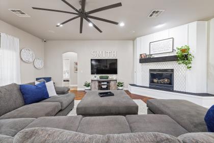 Marissa Aceves Coldwell Banker Preferred, REALTORS image