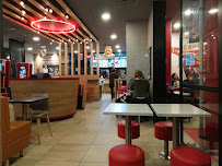 Atmosphère du Restaurant KFC Bourgoin Jallieu - n°18