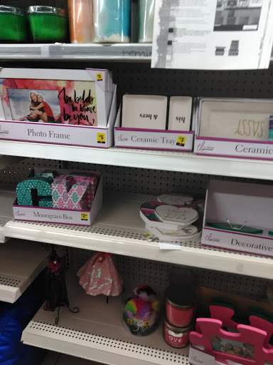 Discount Store «Dollar General», reviews and photos, 2239 Woodson Rd, Overland, MO 63114, USA