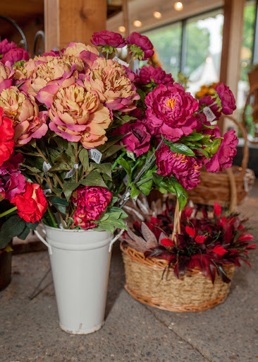 Flower Delivery «Aebersold Florist», reviews and photos, 1217 Silver St, New Albany, IN 47150, USA