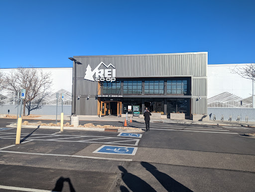 Camping Store «REI», reviews and photos, 9637 E County Line Rd, Englewood, CO 80112, USA