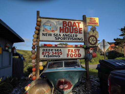 Pelican Plaza Grocery & Deli, 1400 CA-1, Bodega Bay, CA 94923, USA, 