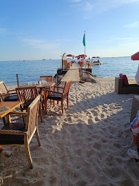 Atmosphère du Restaurant français Plage Le Colombier à Antibes - n°3